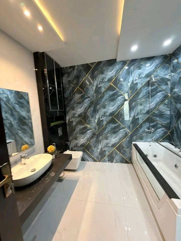 Property Media 7